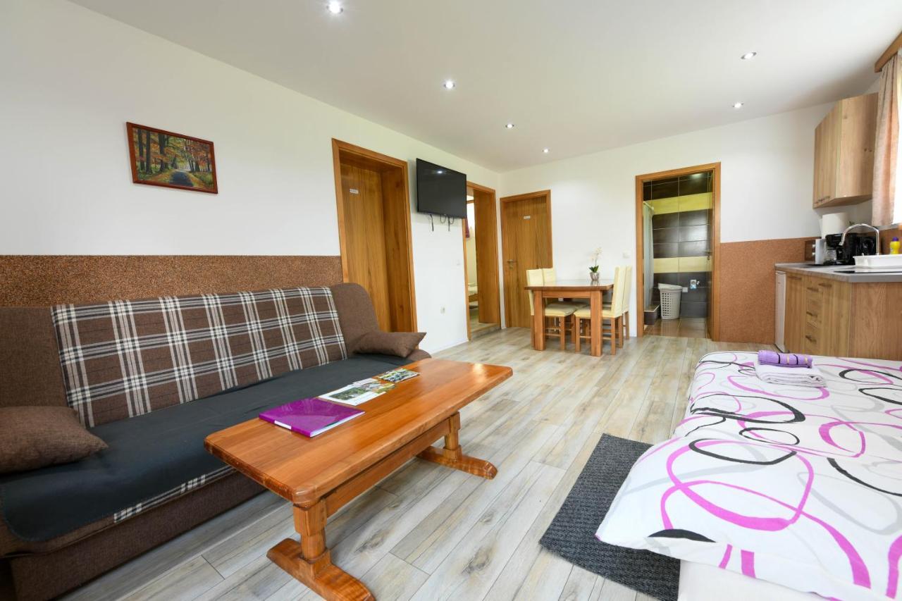 Apartman Jakov Rakovica Exteriér fotografie