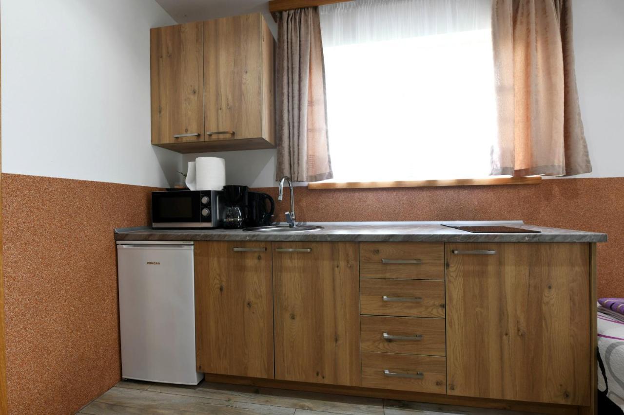 Apartman Jakov Rakovica Exteriér fotografie