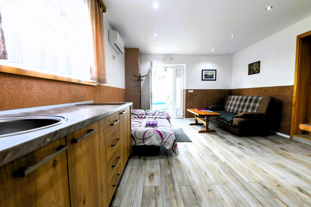 Apartman Jakov Rakovica Exteriér fotografie